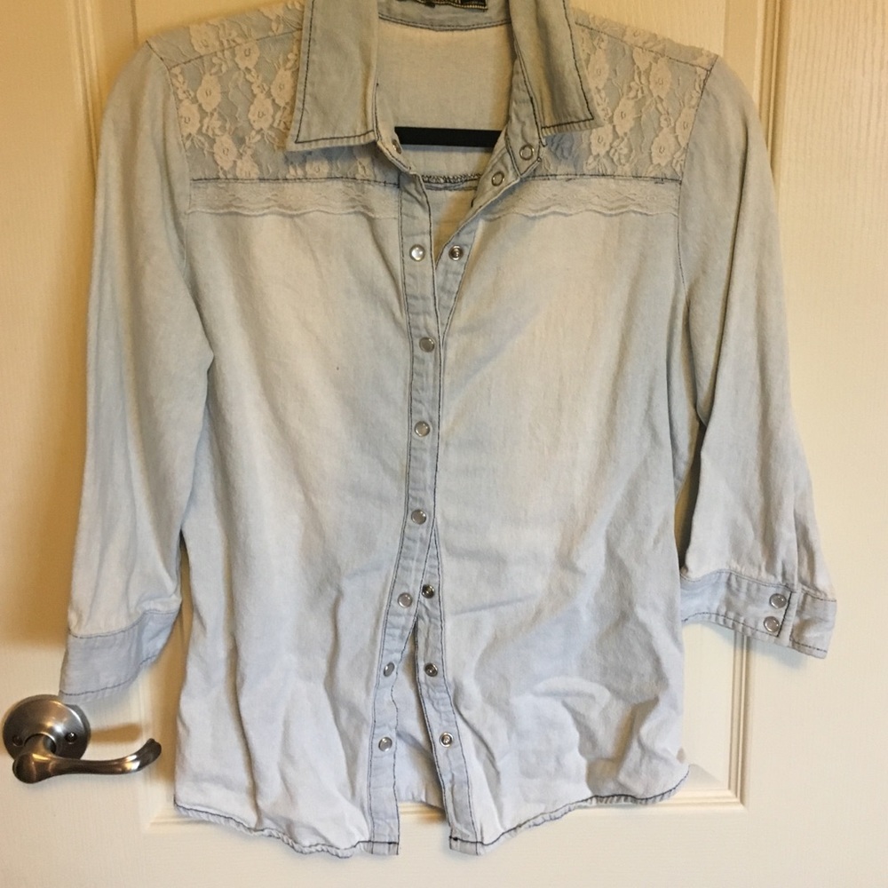 Love stitch chambray with lace detailing