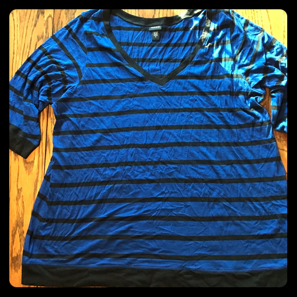 Torrid V neck shirt