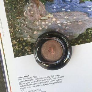 Luminous Taupe Metallic Eyeshadow