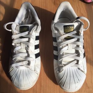 Adidas SUPERSTAR SHOES THE SNEAKER W/THE SHELL TOE