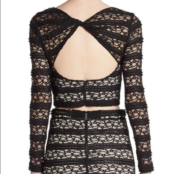Alice + Olivia Tops - Alice + Olivia twist back crop top.