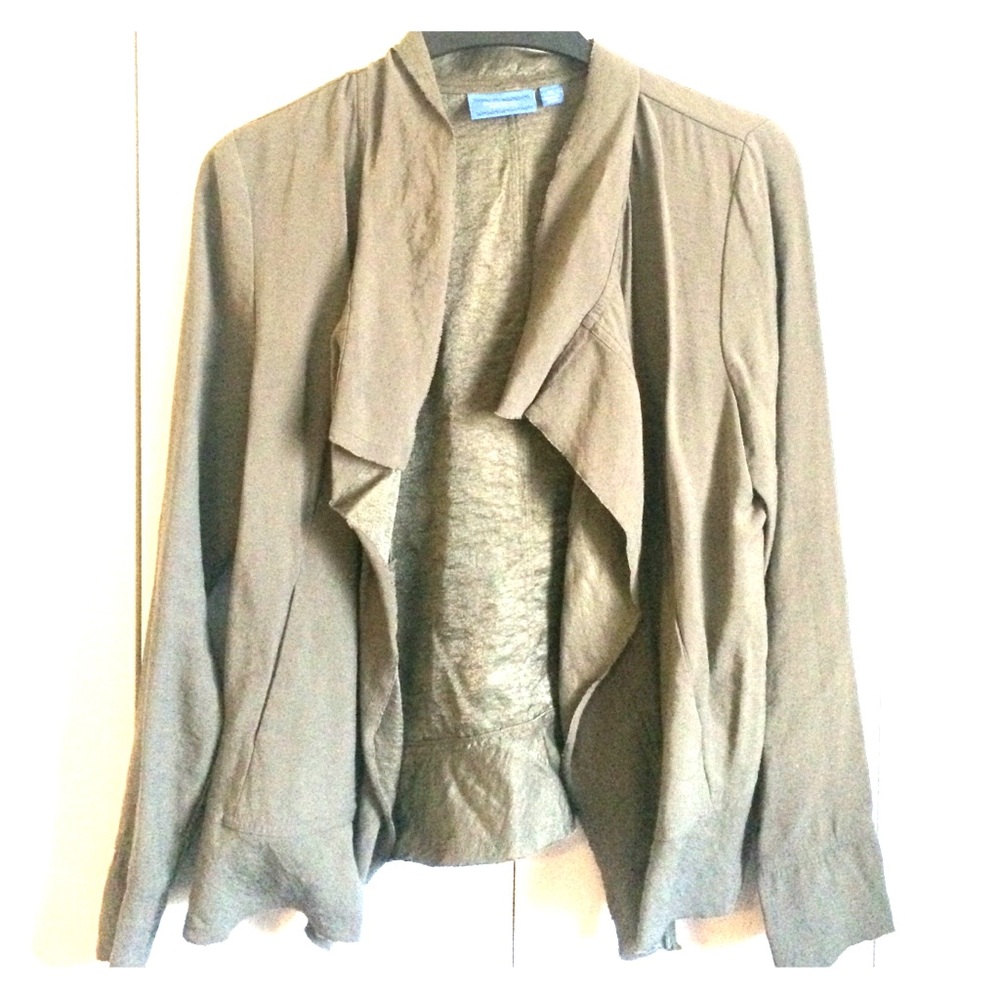 Flyaway jacket
