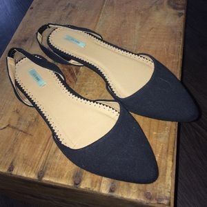 Black Kimchi Blue flats