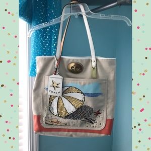 COACH BEACH TOTE