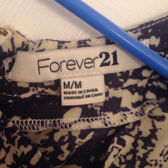 Blue and beige, geo-pattern, mid-thigh dress. - Picture 2 of 3