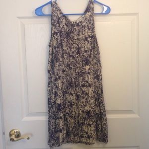 Blue and beige, geo-pattern, mid-thigh dress.