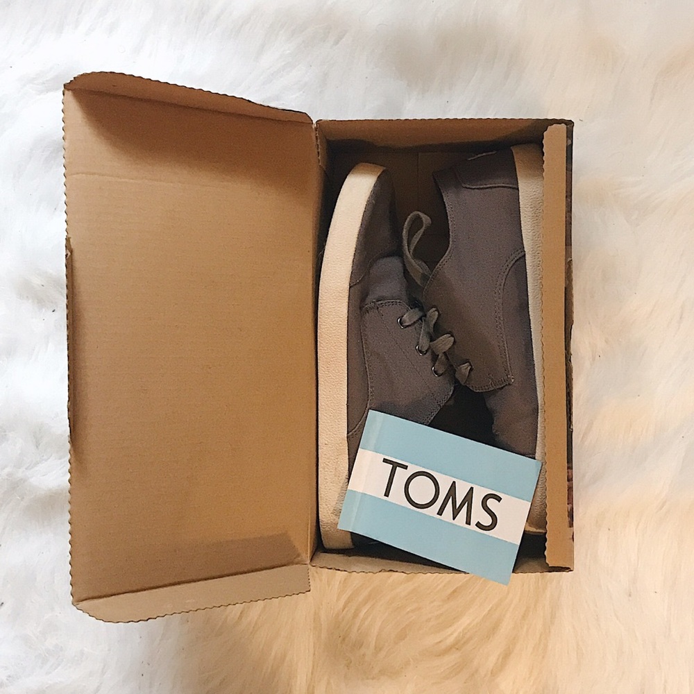 MARKDOWN! Comfy Toms sneakers!