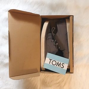 MARKDOWN! Comfy Toms sneakers!