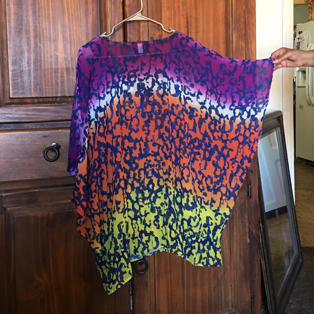 Blouse - Picture 2 of 3