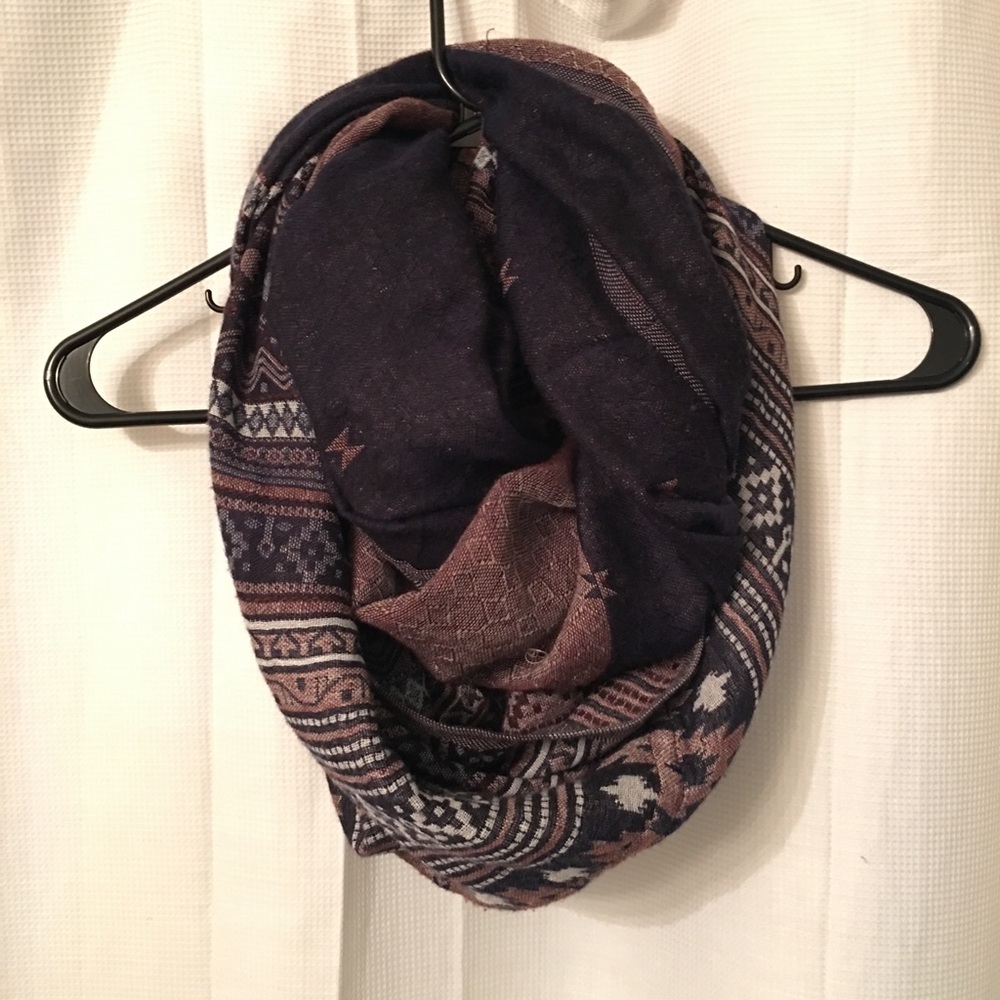 Infinity scarf - Picture 1 of 1