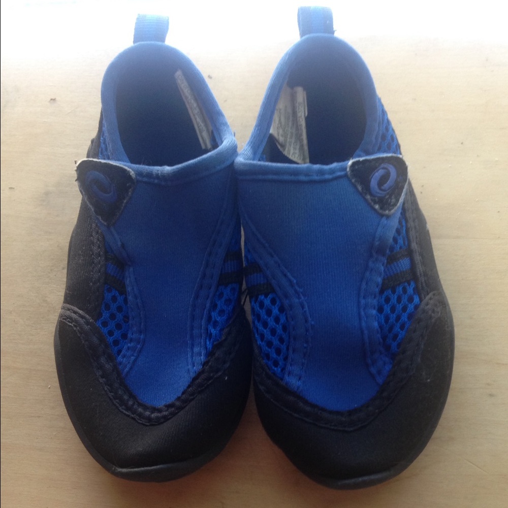 Blue swim shoes size 5
