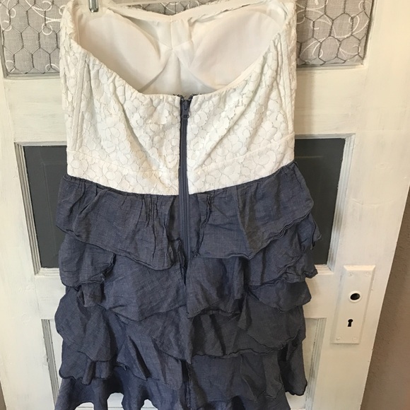 Lace strapless dress, never worn! - Picture 3 of 3