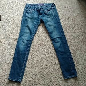 Vigoss skinny, distressed jean