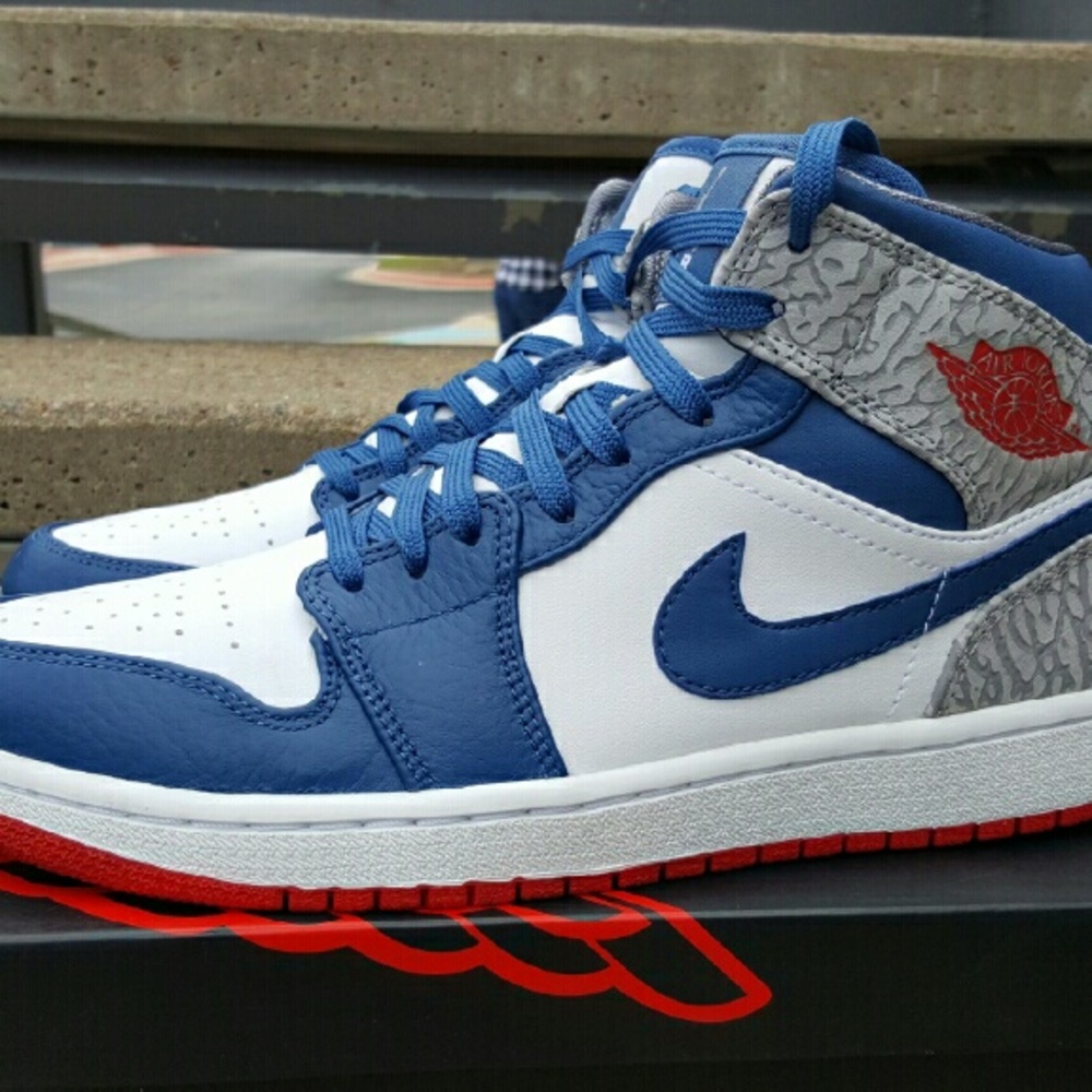 Air jordan retro 1s true blue cement rare 7y