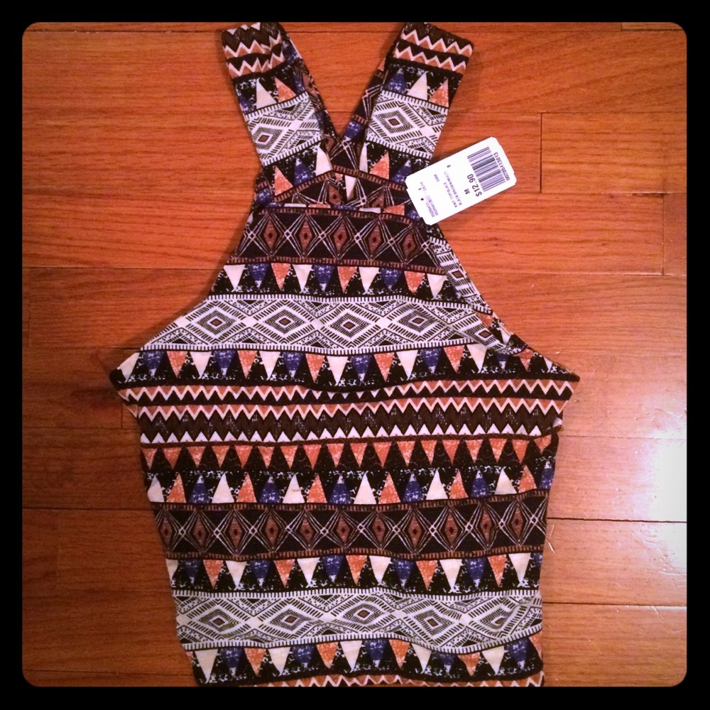 Forever 21 Halter Crop Top Size M. New with tags