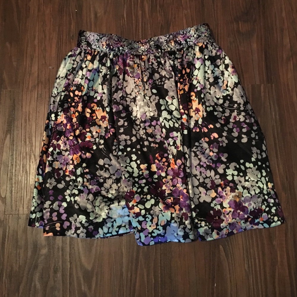 H & M Size 4 mini skater skirt