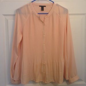 Light pink, pleated, cute, dress shirt!