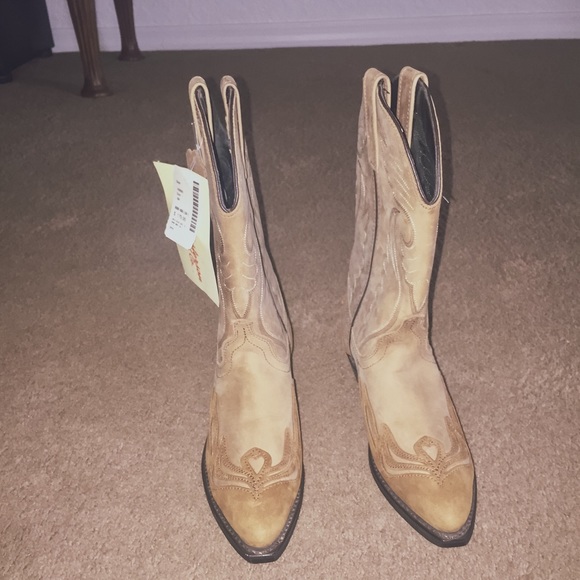 Shoes - NWT Cowboy Boots!