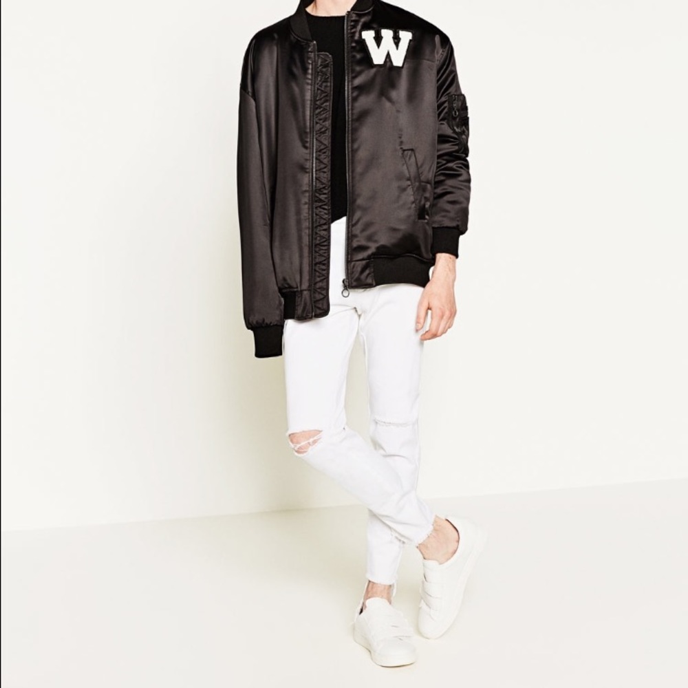 Ripped skinny trousers