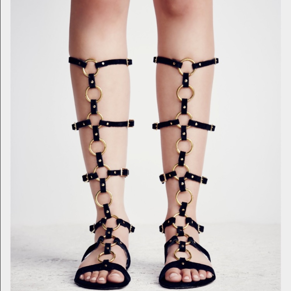Free people gladiator