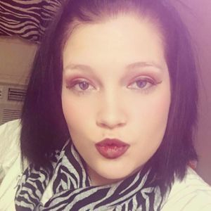 Meet your Posher, Kaitlin