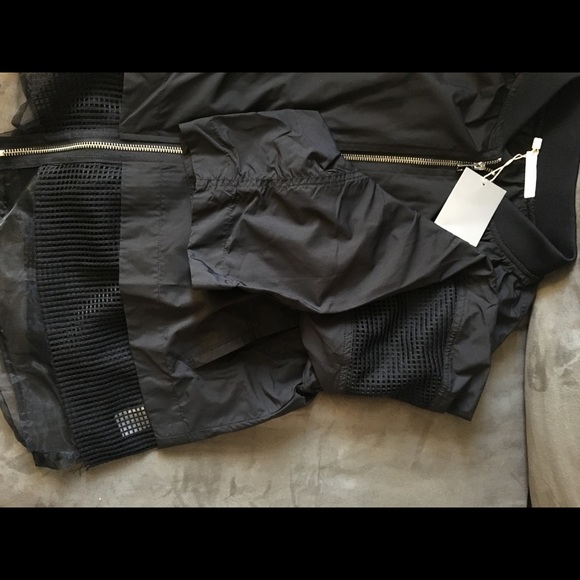 Contrast mesh jacket - Picture 2 of 4