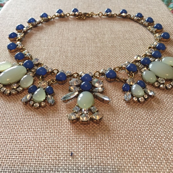 Beautiful Francesca's necklace - Picture 2 of 2