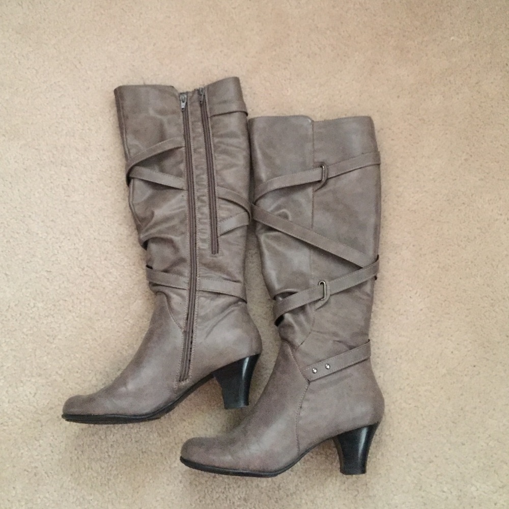 Knee high Boots (Aerosoles brand/Rack Room shoes)