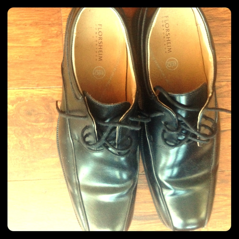 Black dress shoes size 9 worn once