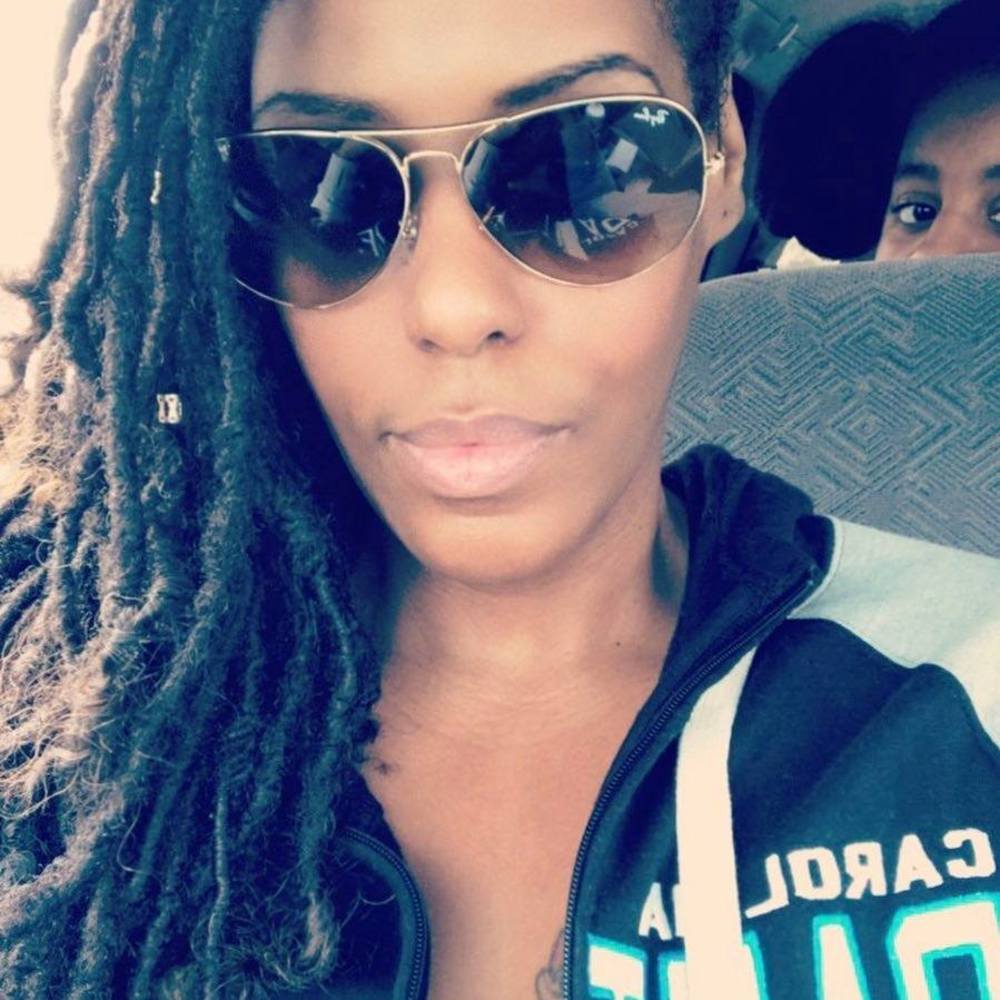 Meet your Posher, Aida