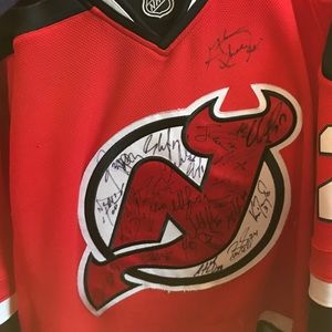 NJ DEVILS signed jersey