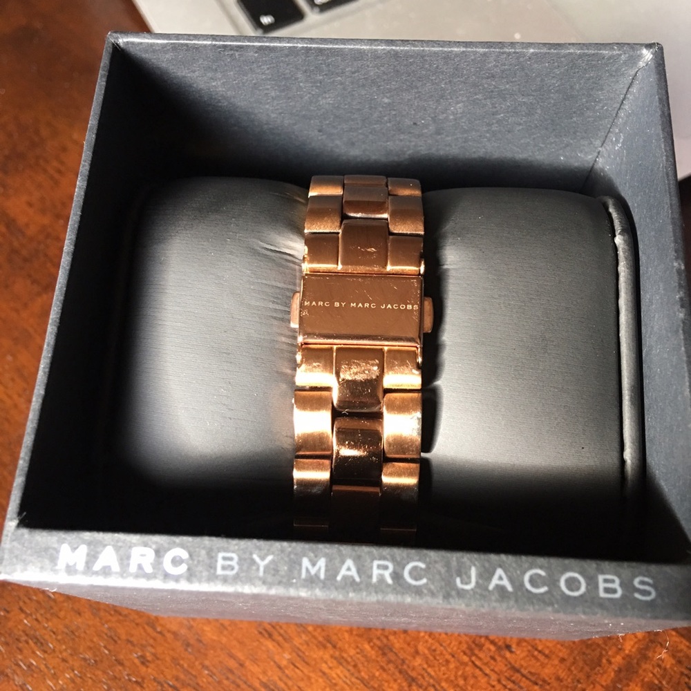 Marc By Marc Jacobs Bubble Rose Gold WatchM - Picture 3 of 4