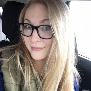 Meet your Posher, Carissa