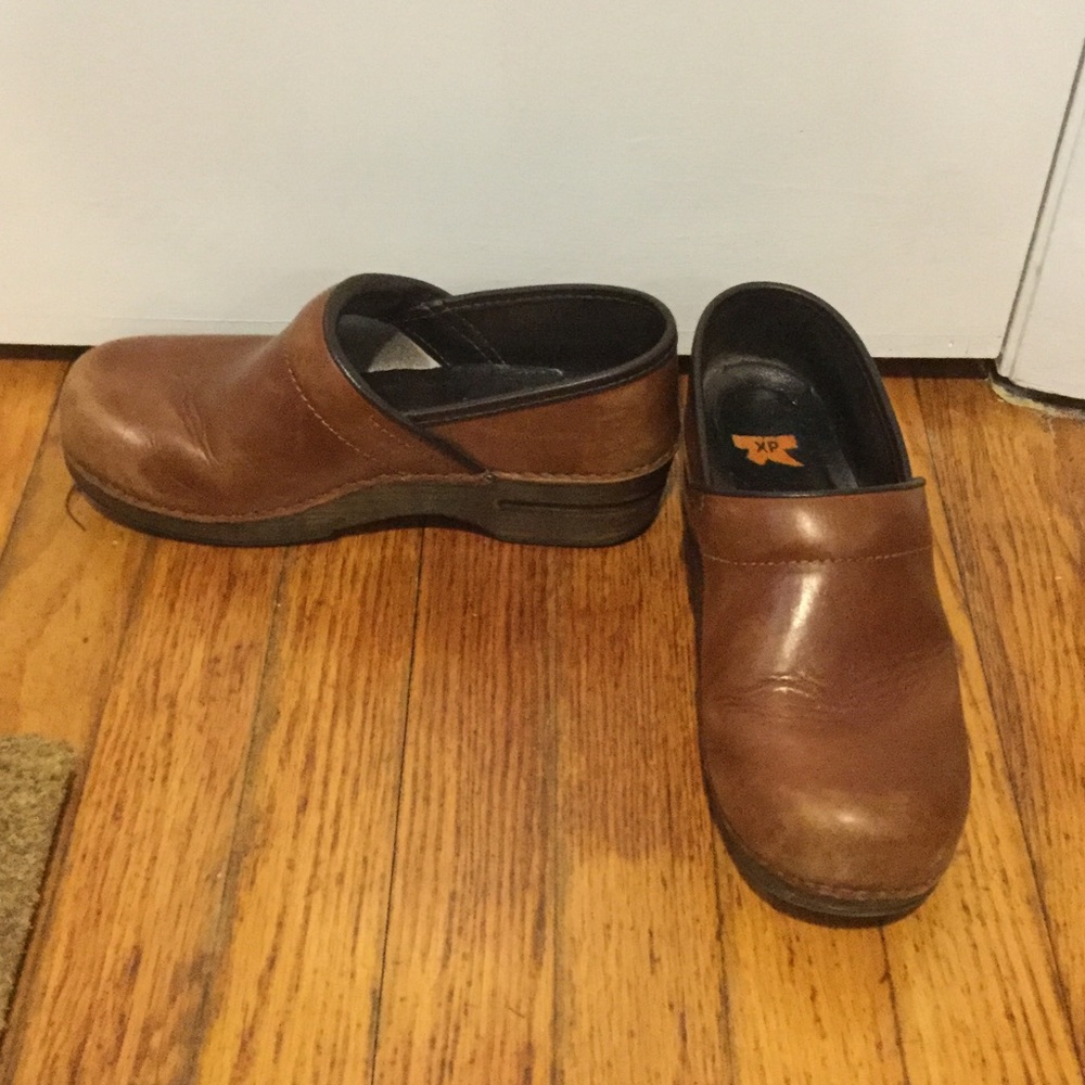 Dansko Professional Camel Brown Size 39