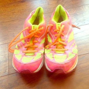 Neon tennis shoes size 4.5