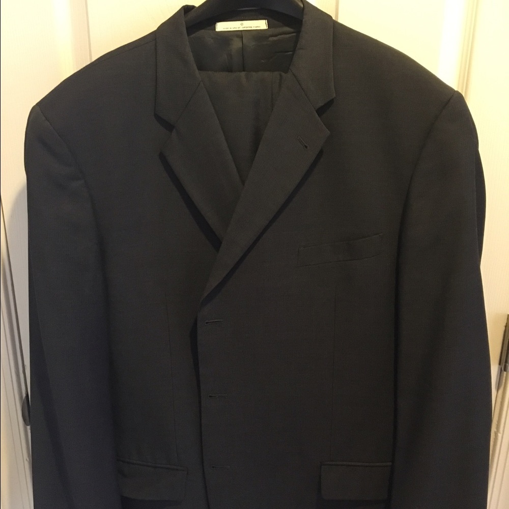 Joseph Abboud 3 button suit-Gray
