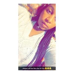 Meet your Posher, Sharina