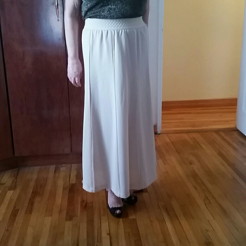 Voir Collection Cream Colored Maxi Skirt