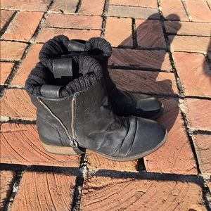 Gianni Bini sweater boots