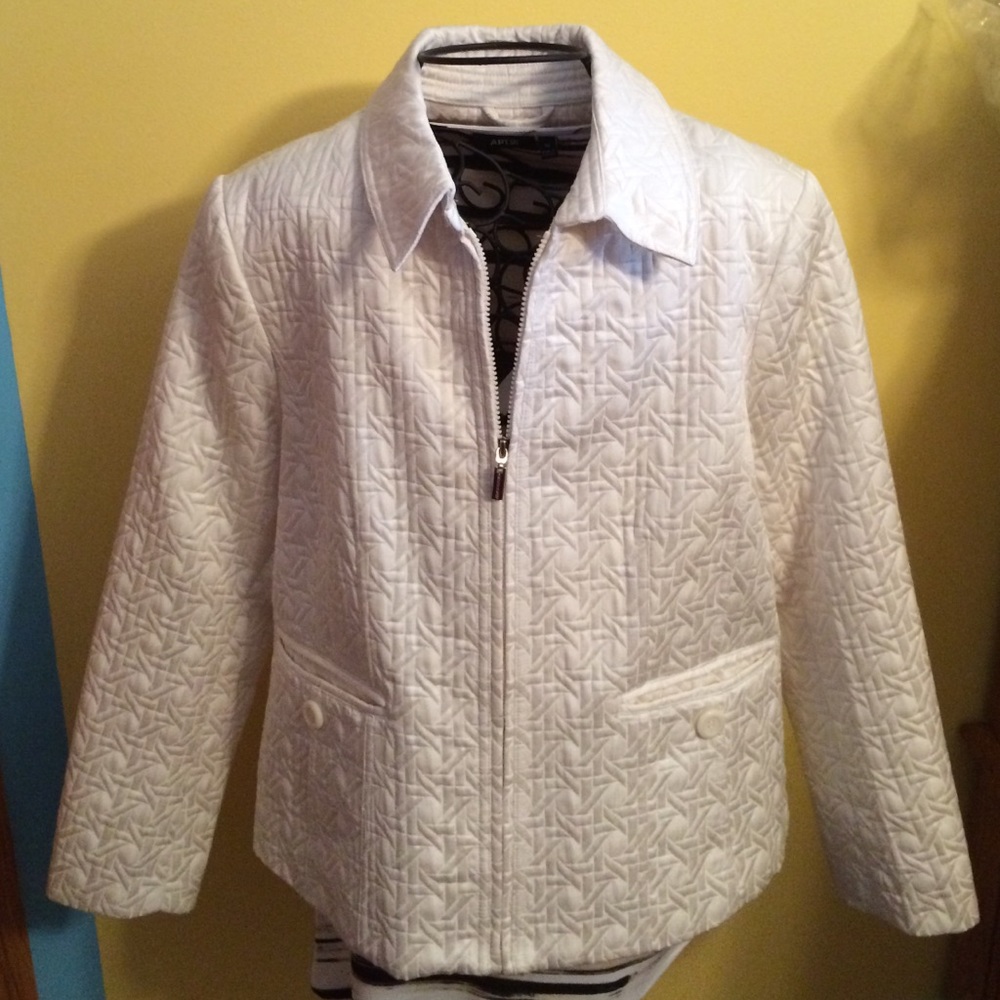 Gorgeous quilted jacket, dresses up any outfit!