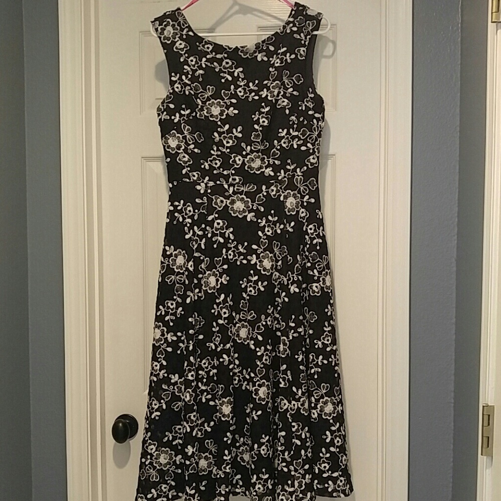 Betsy Johnson sleeveless dress
