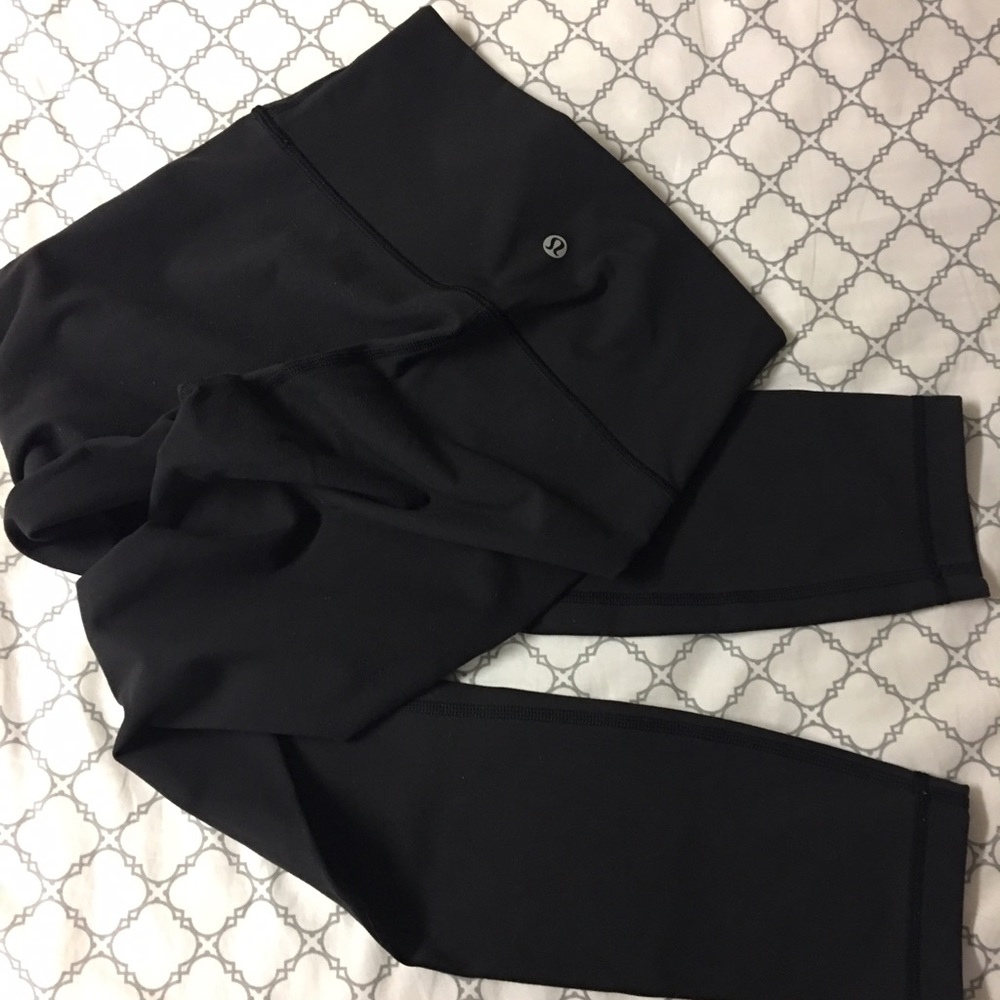 lululemon 7/8 black high waisted