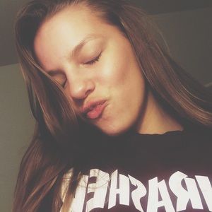 Meet your Posher, Hailey