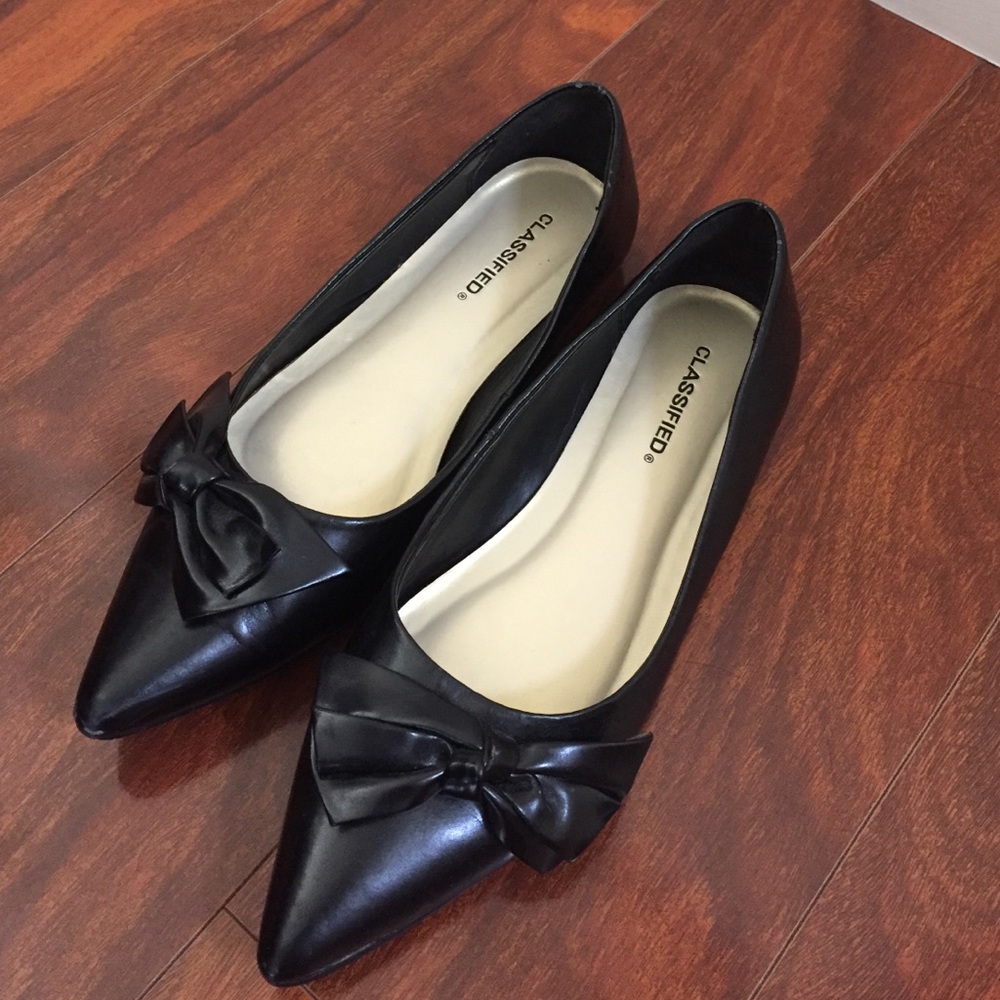 Black Classified Flat - Size 6.5