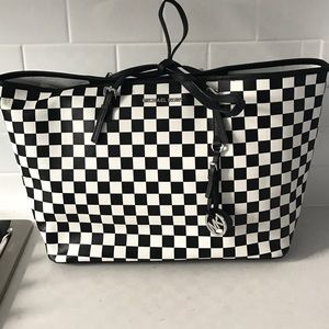 Michael Kors large leather Tote. Superb condition