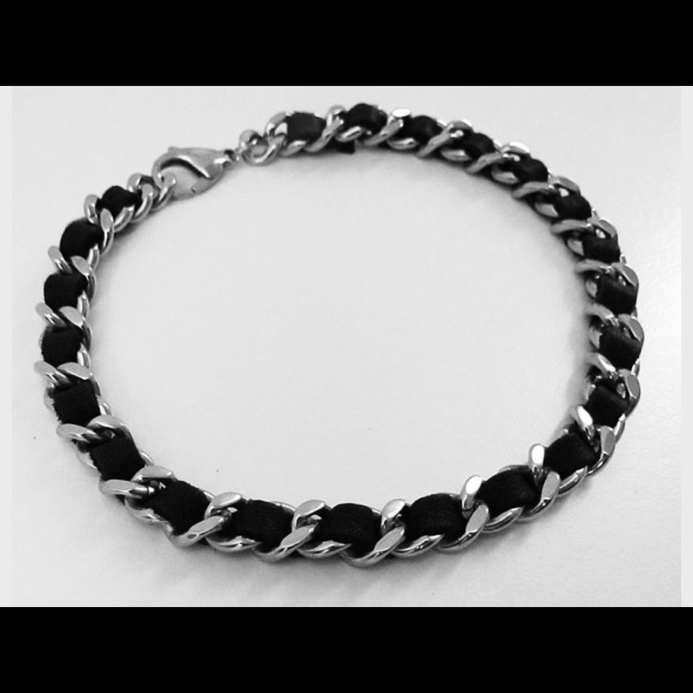 Chain choker black faux leather