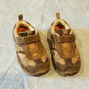 Stride rite toddler boys 9W brown shoes