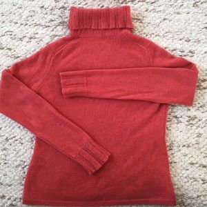 Cashmere boxy cut petite/small.  Super soft