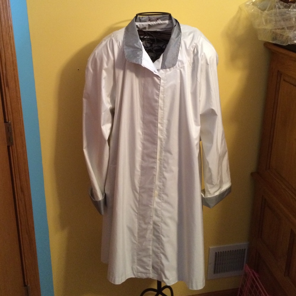 Size L trench jacket