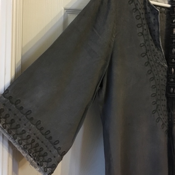 Monoreno gray casual dress with fringe belt _2 - Picture 2 of 4